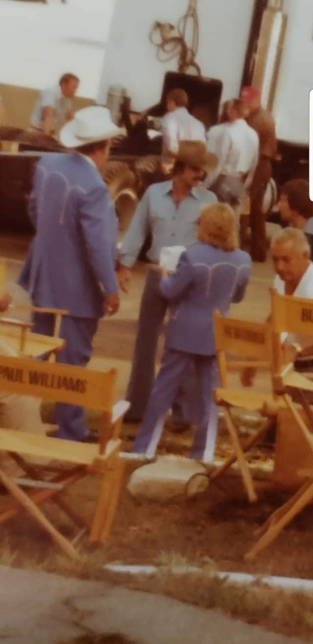 Smokey and the Bandit movie behind the scenes - Burt Reynolds with Big and Little Enos Burdette.